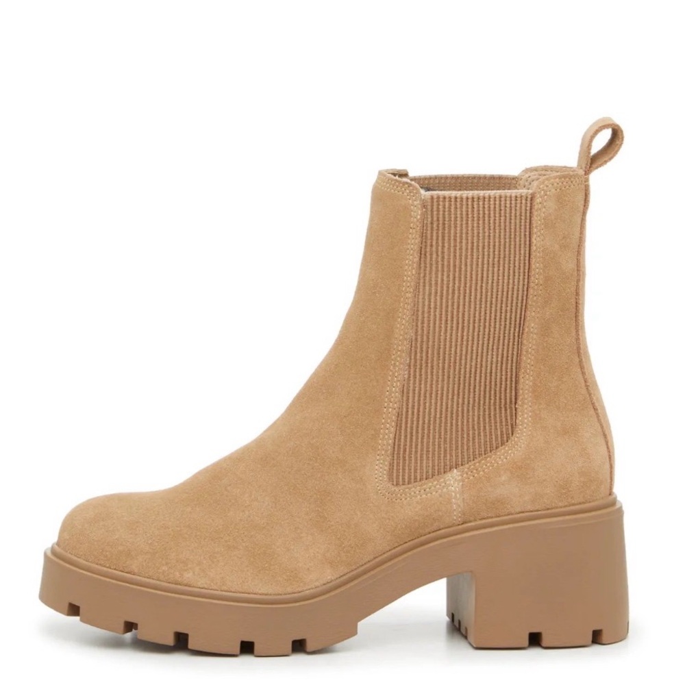 Steve Madden Honored Chelsea Boot, Tan, Size 7.5
